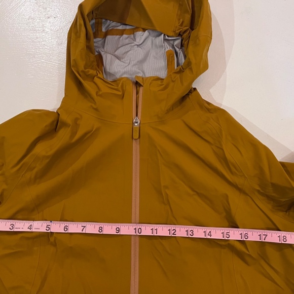 Lululemon The Rain Is Calling Jacket II Fools Gold - Picture 5 of 10